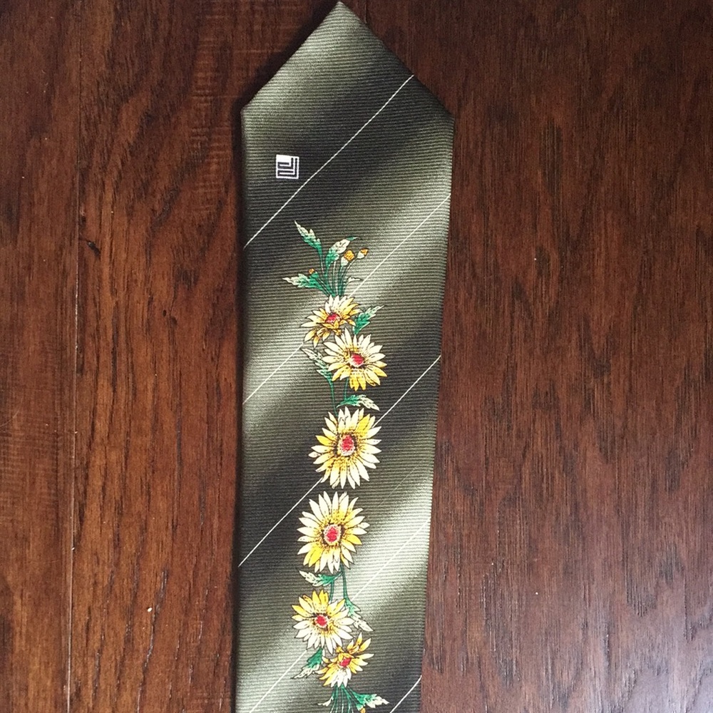 Pierre Pacha Tie